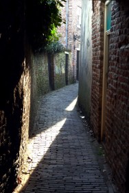 klein steegje in Wijk bij Duurstede